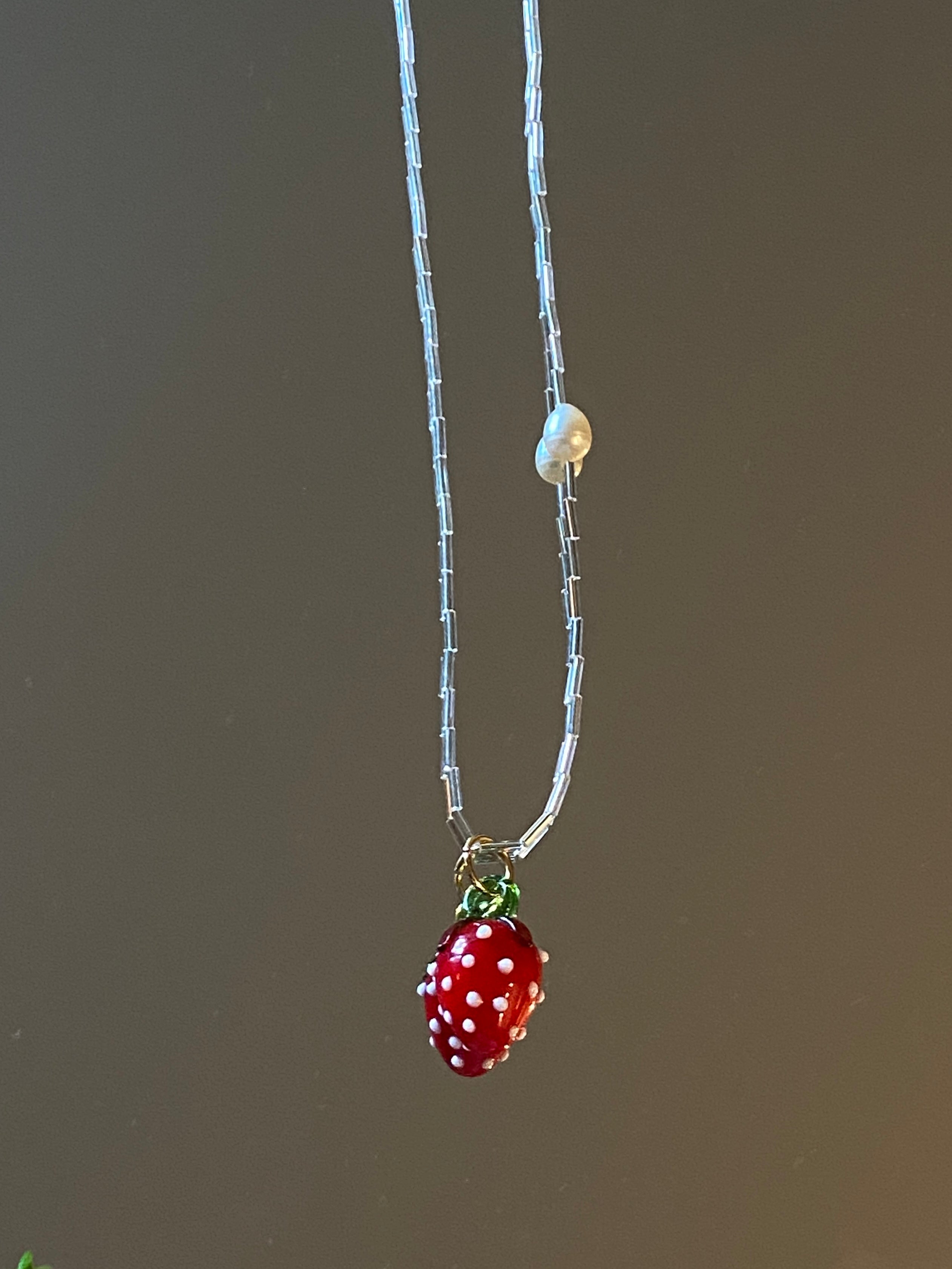 COLLAR STRAWBERRY