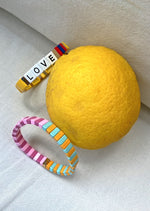 Cargar imagen en el visor de la galería, PULSERA LOVE AMARILLO
